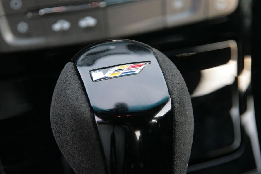 Cadillac CTS-V Coupe 2010 года  (фото 114 из 315)